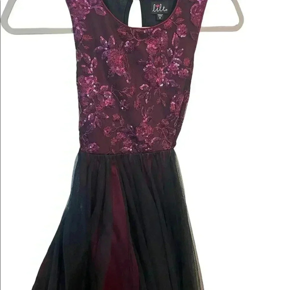 Lilt Juniors burgundy dress - Picture 1 of 4
